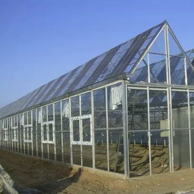 Ventilazione idroponica Serre fotovoltaiche 6/9 e 6/12 metri per la produzione delle colture