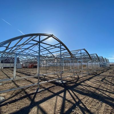 Richiesta personalizzata Serra per film di galleria in plastica per la produzione agricola multi-span